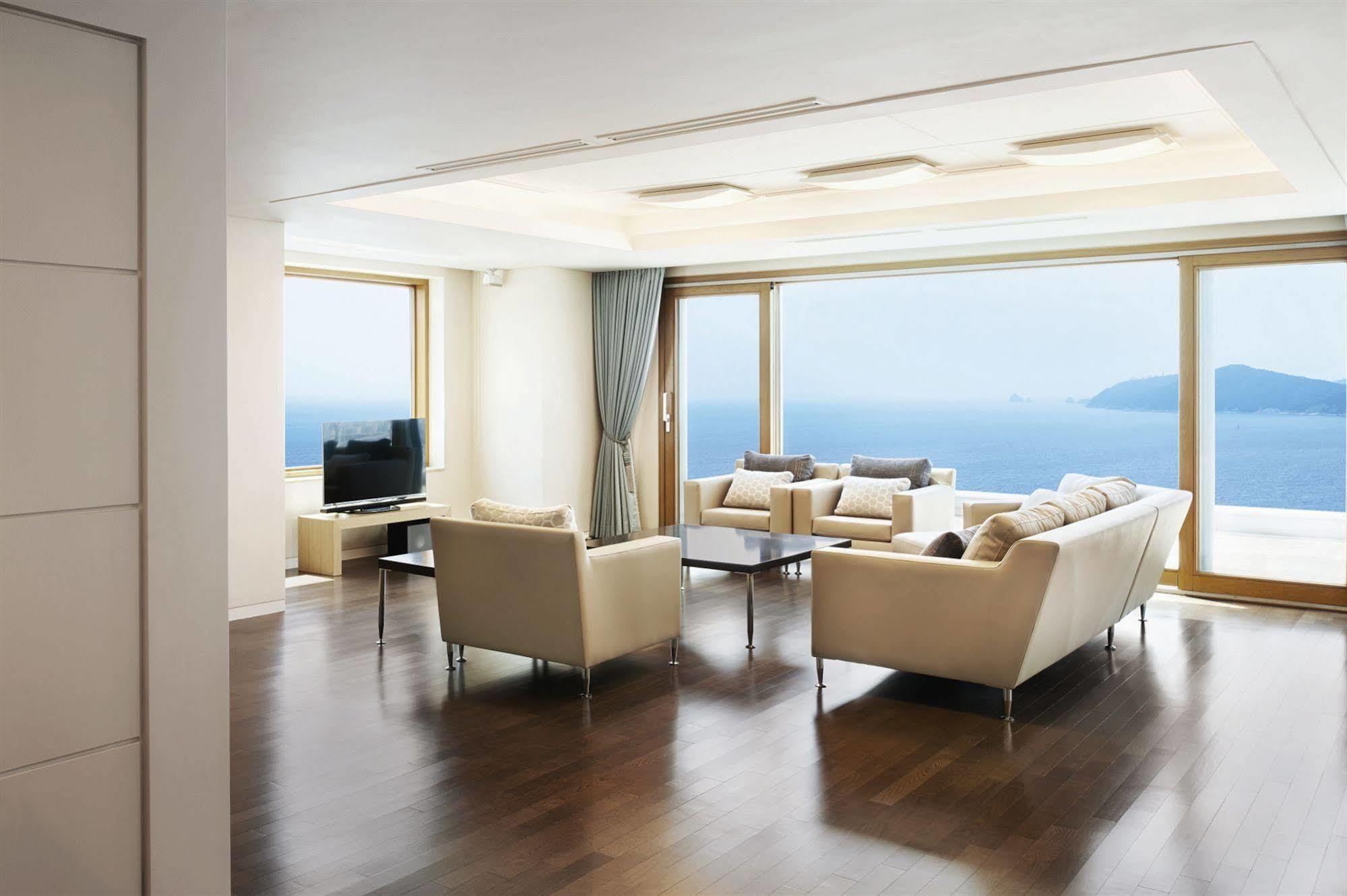 Hanwha Resort Haeundae Пусан Екстериор снимка