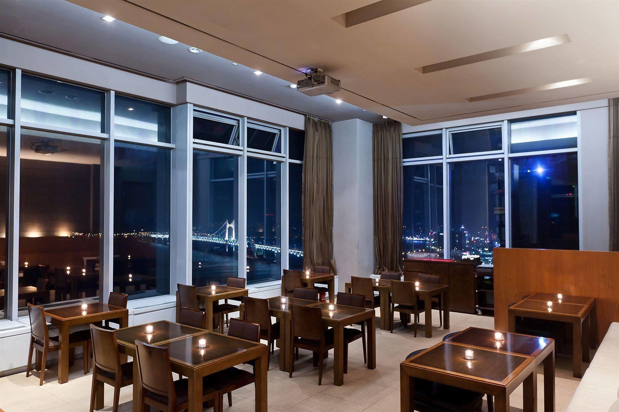 Hanwha Resort Haeundae Пусан Екстериор снимка